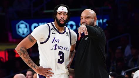 lakers moneyline|lakers over under.